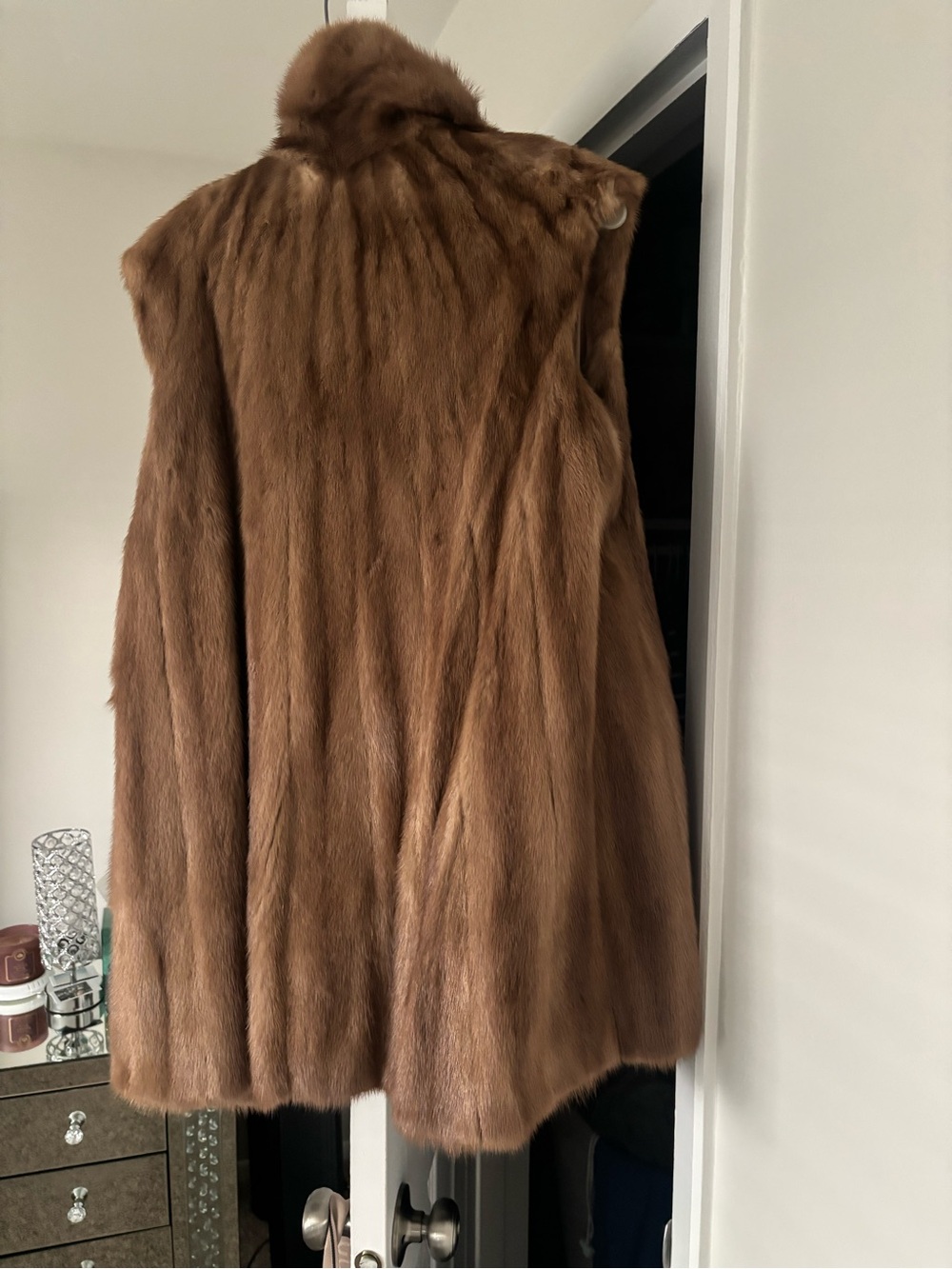 Vintage Mink Fur Coat Cape in Rich Brown - Picture 2 of 5
